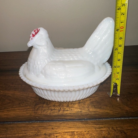 Vintage Kemple White Milk Glass Hen Chicken on Nest Covered Dish Farmhouse Decor - Picture 14 of 14